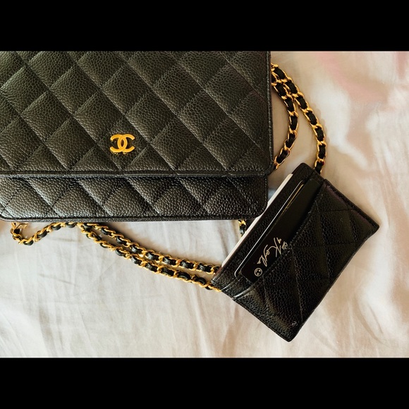 CHANEL Caviar Quilted CC Card Holder - Picture 3 of 5